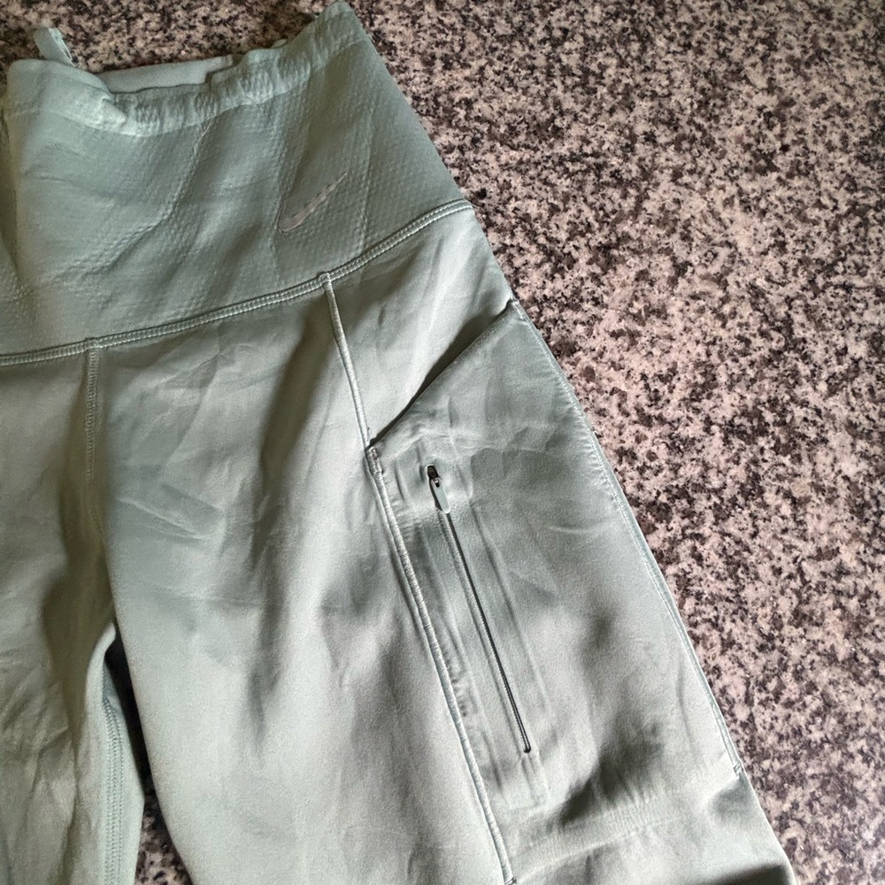 Nike Mint Green Leggings with Zip Pocket